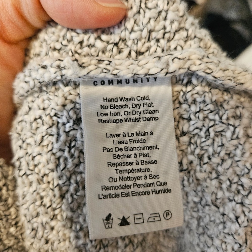 COMMUNITY | Ionic Cape Sz Small - Picture 5 of 6